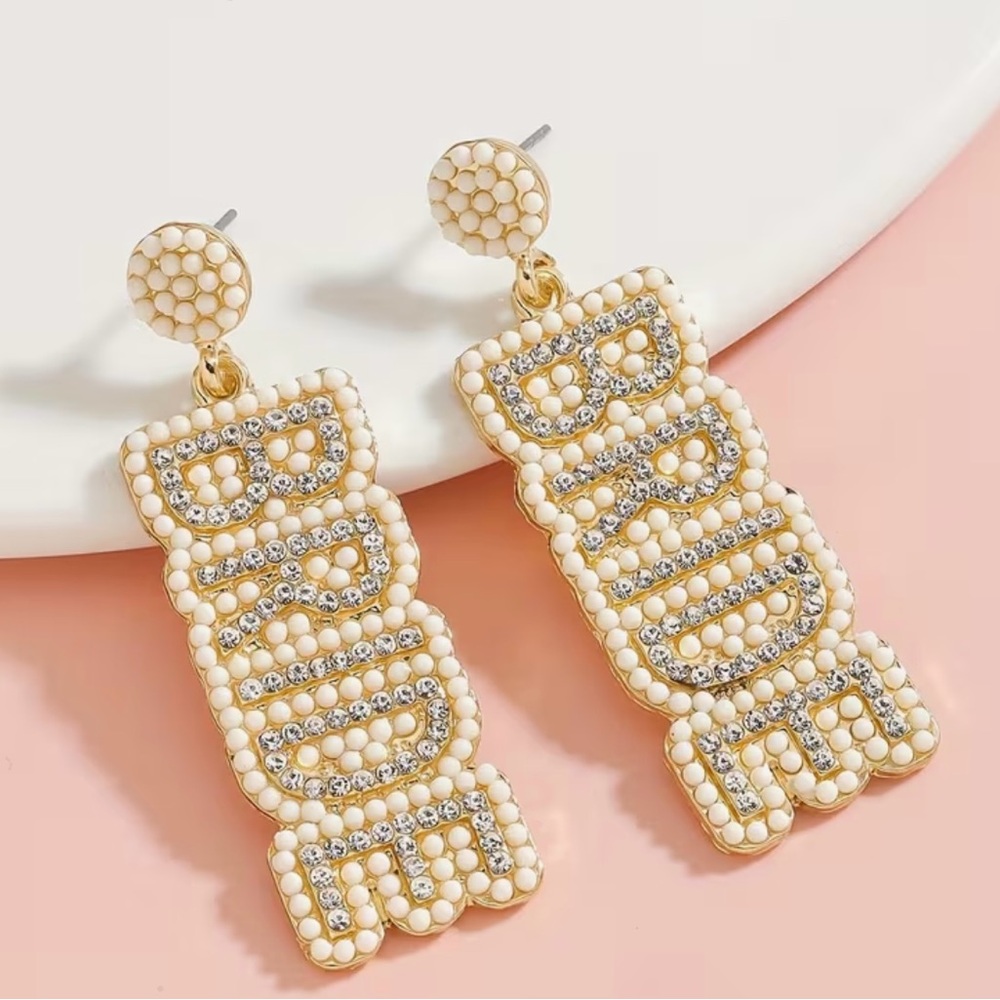 Chic Gold tone Bride Earrings